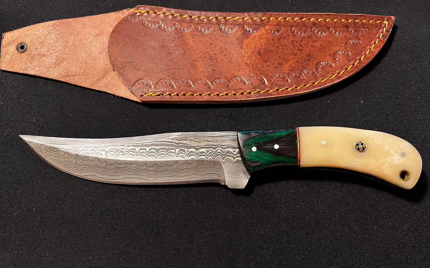 Cuchillo en Acero Damasco